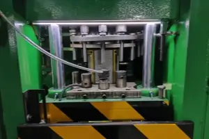 Automated flux ball pressing machine for shear studs production